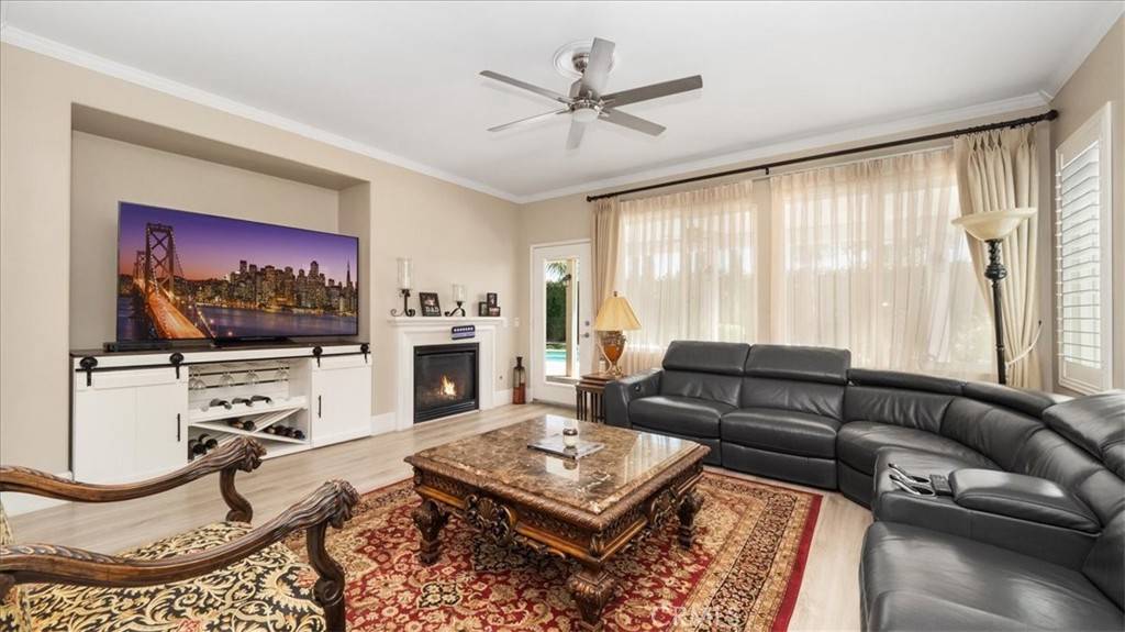 Eastvale, CA 92880,13713 Turf Paradise ST