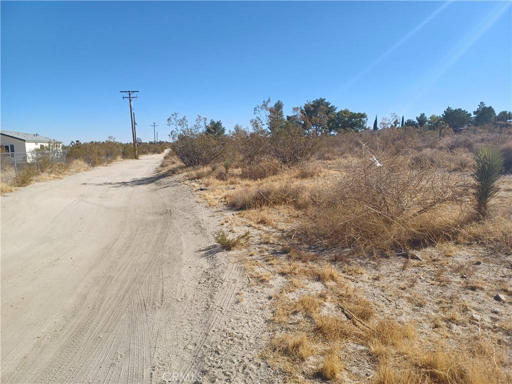 Pinon Hills, CA 92372,0 Sierra RD