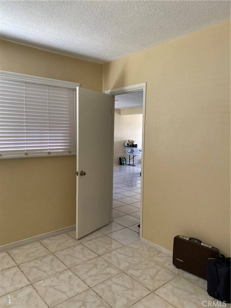 Cudahy, CA 90201,4856 Santa Ana ST