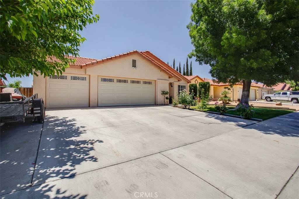 Adelanto, CA 92301,11145 Desert Rose DR