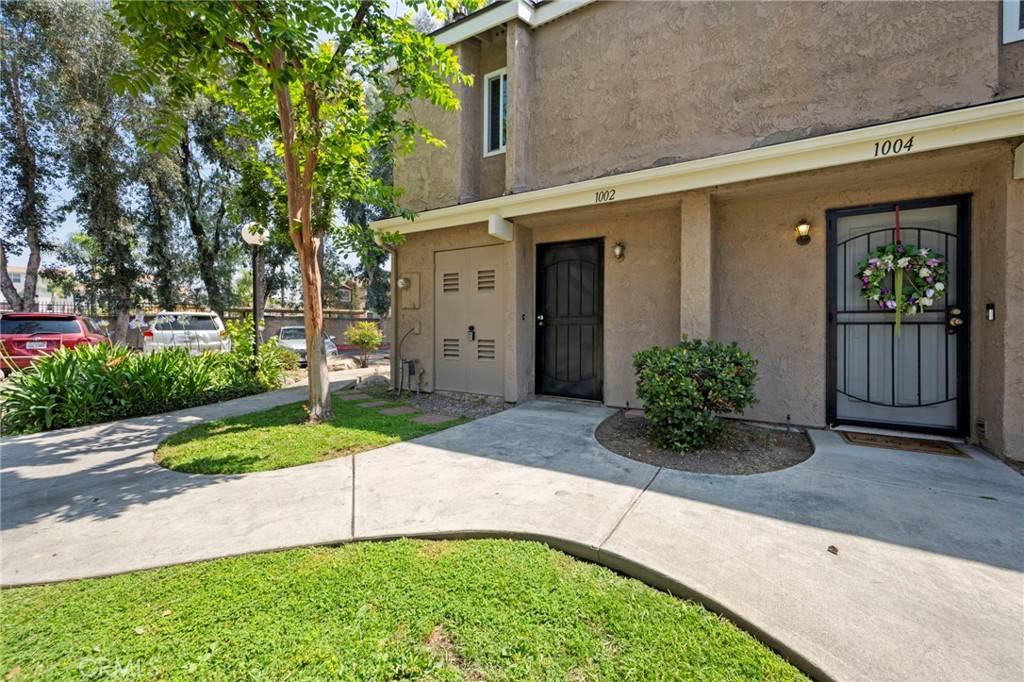 Ontario, CA 91762,1002 S Palmetto AVE