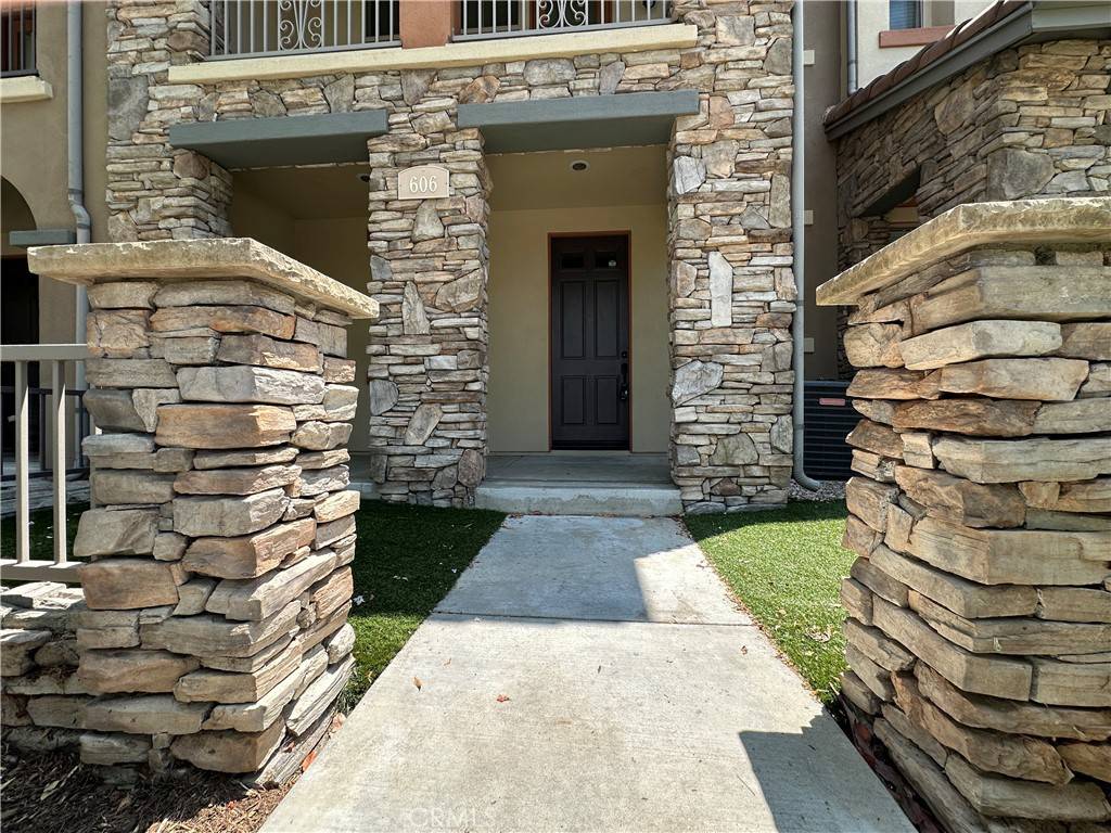 Claremont, CA 91711,606 Asbury DR