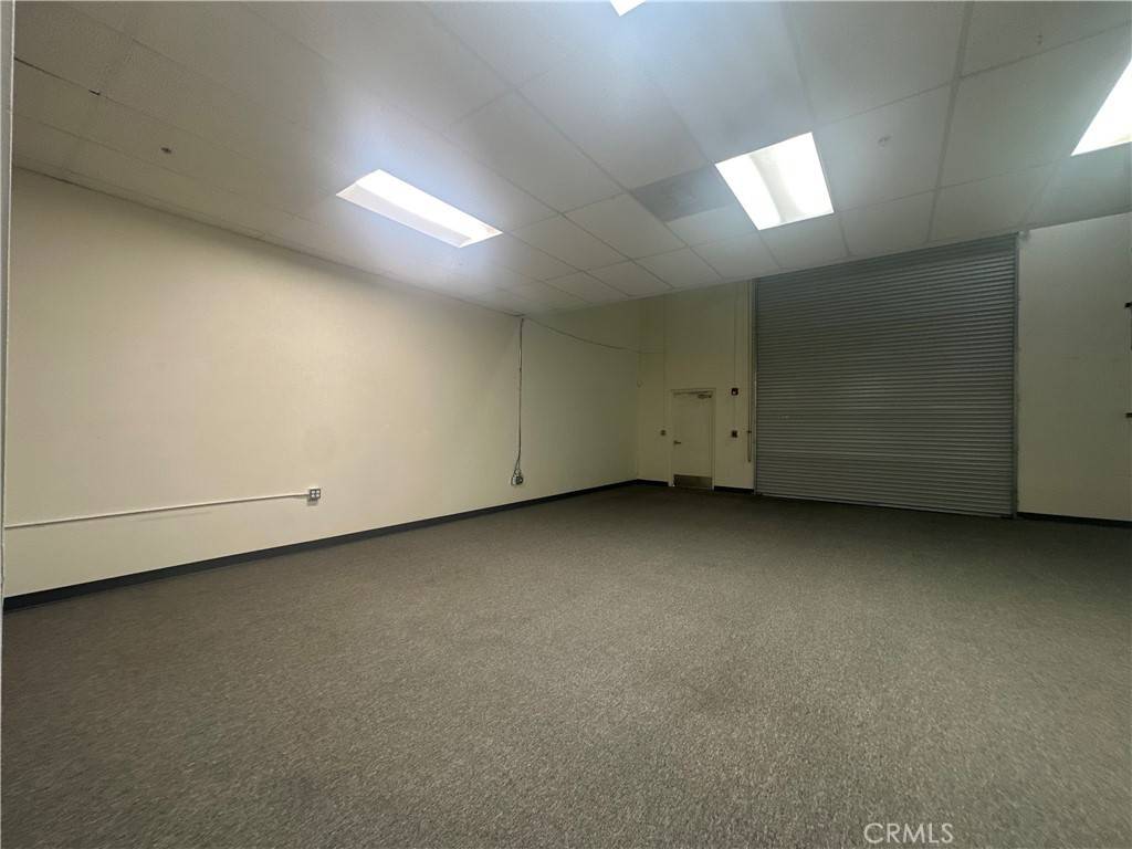 Valencia, CA 91355,28043 Smyth DR