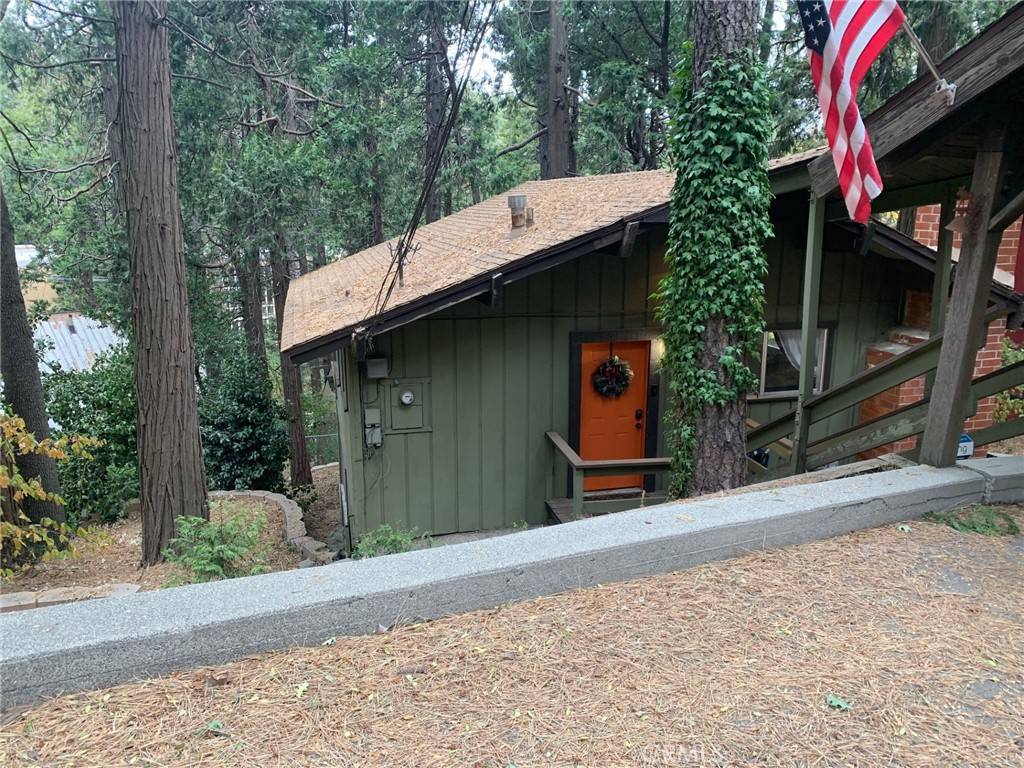 Crestline, CA 92325,23606 Crest Forest DR