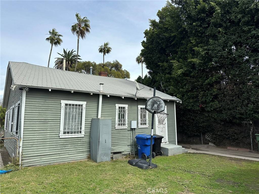 Los Angeles, CA 90003,342 W 76th ST