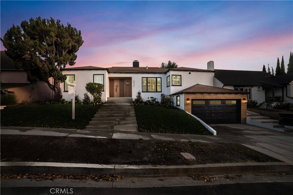 Los Angeles, CA 90043,5560 Bradna DR