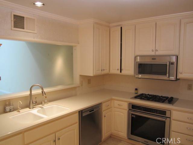 Claremont, CA 91711,428 Champlain DR