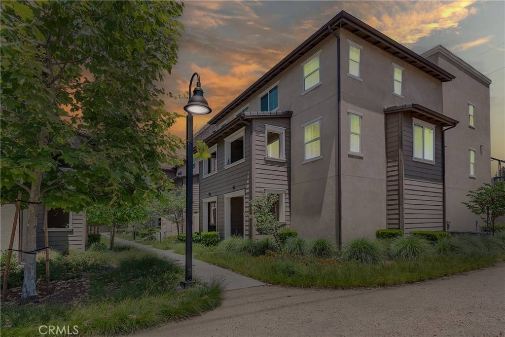 Claremont, CA 91711,962 Newberry LN