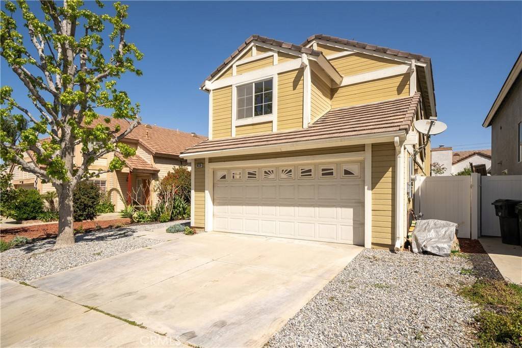 Fontana, CA 92337,16338 Golden Tree AVE