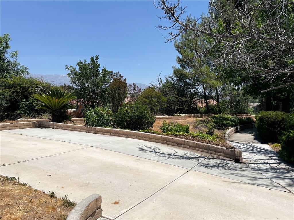 Banning, CA 92220,181 Leslie CT