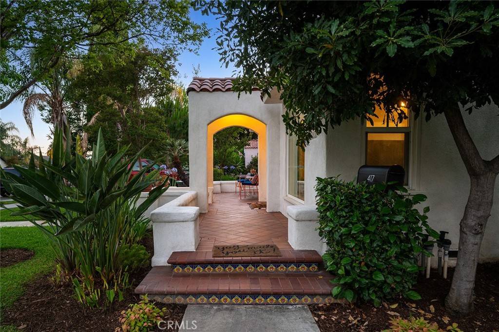 Ontario, CA 91764,417 E J ST