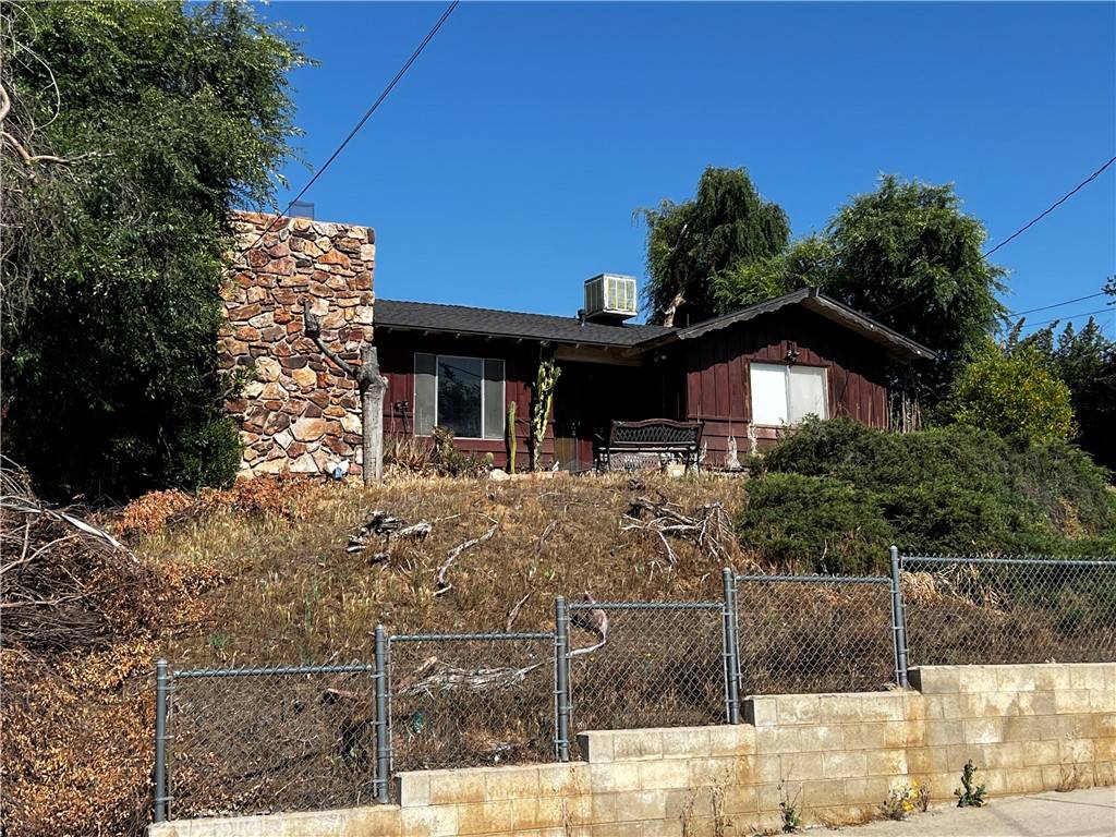 Yucaipa, CA 92399,12449 6th ST