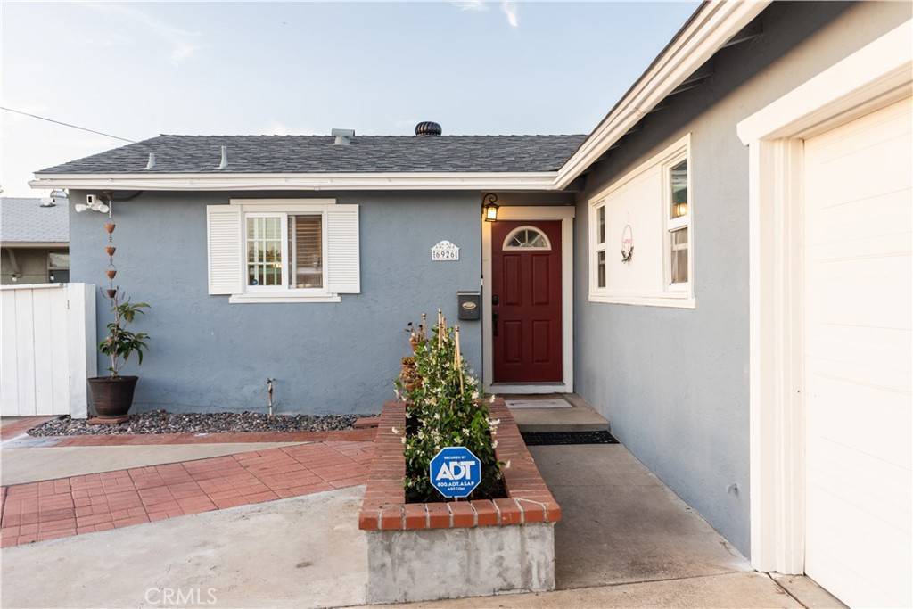 San Diego, CA 92111,6926 Quemoy CT