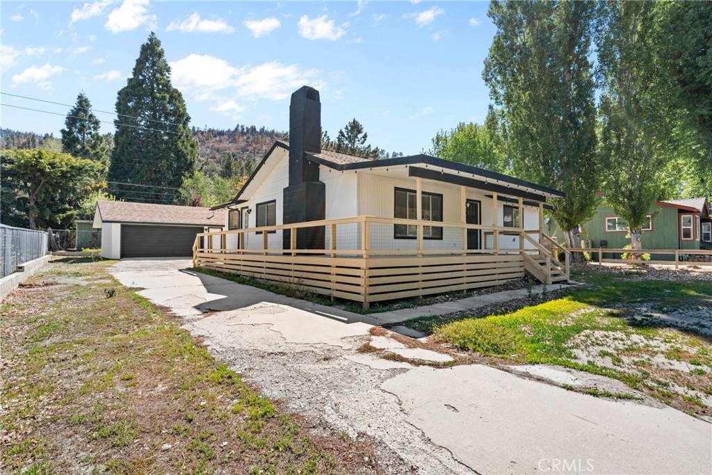 Wrightwood, CA 92397,955 Apple AVE