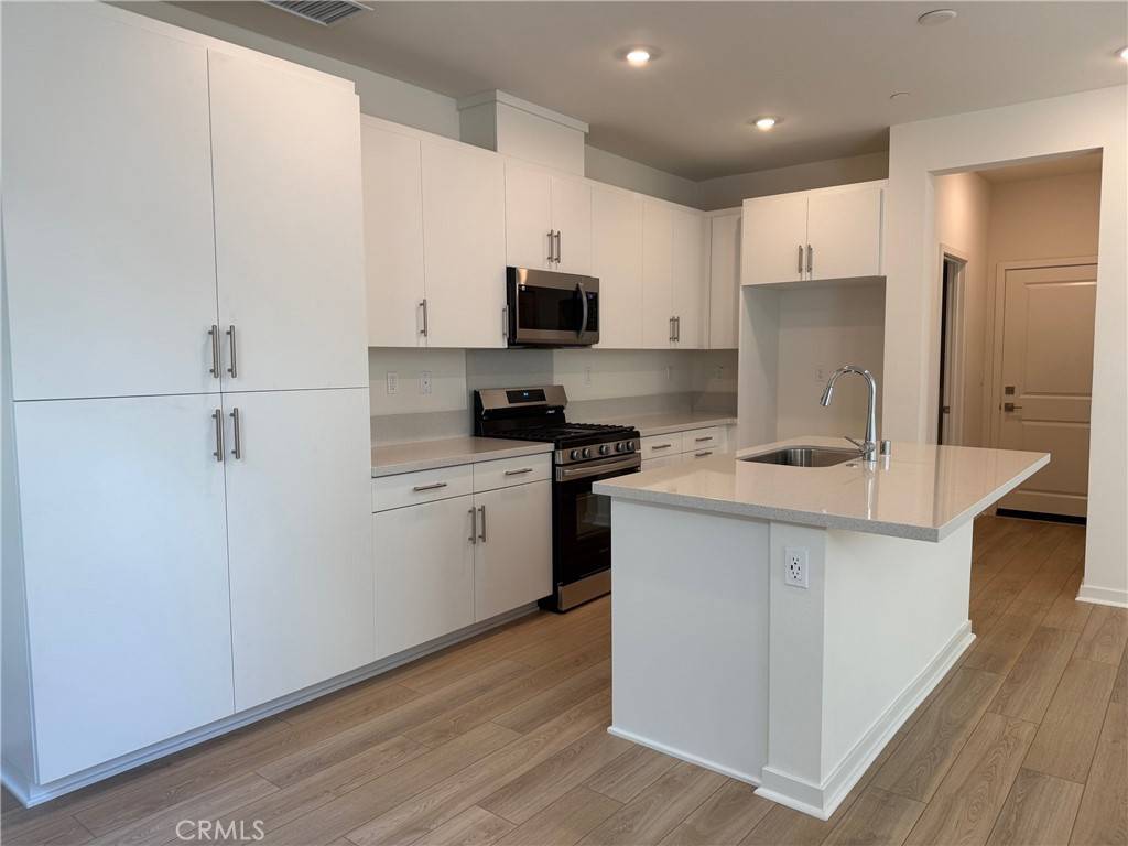 Fontana, CA 92336,15929 Blue Copper WAY