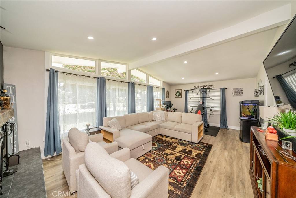 Rialto, CA 92377,5716 Magnolia AVE
