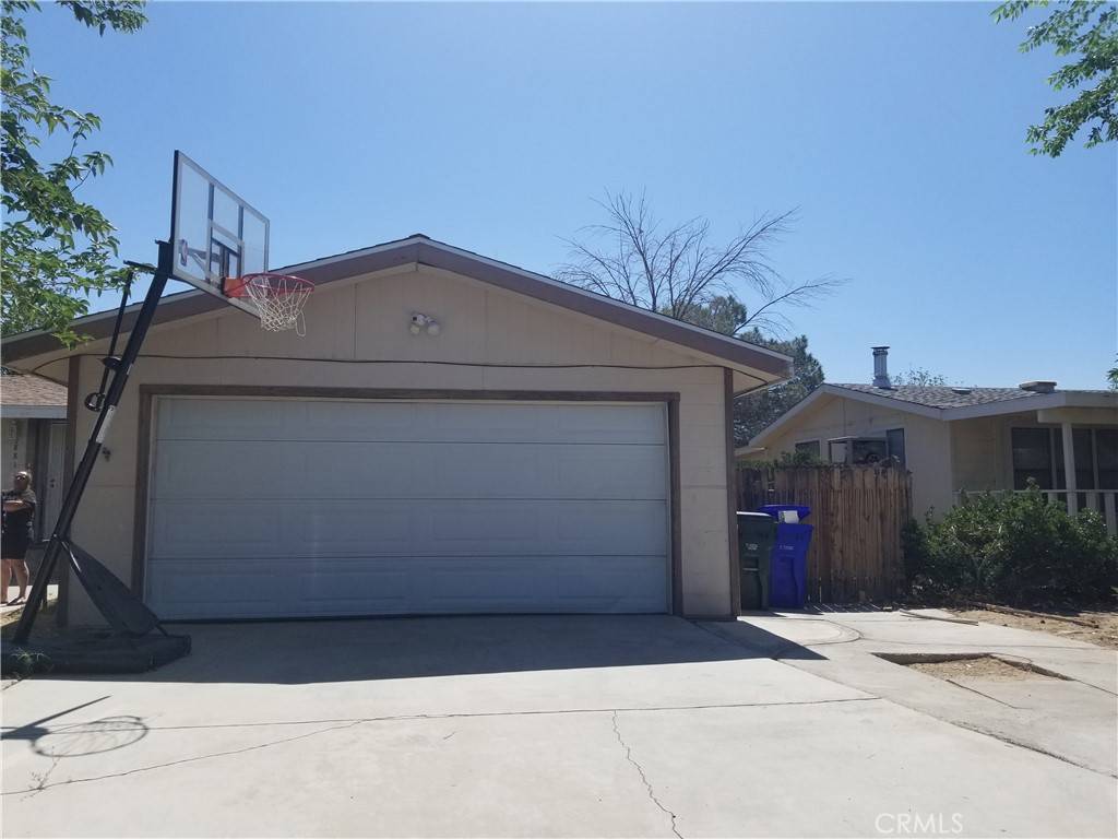 Adelanto, CA 92301,18811 Arbor CT