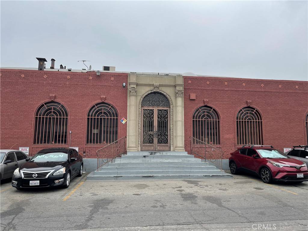 Los Angeles, CA 90001,1001 E 62nd ST