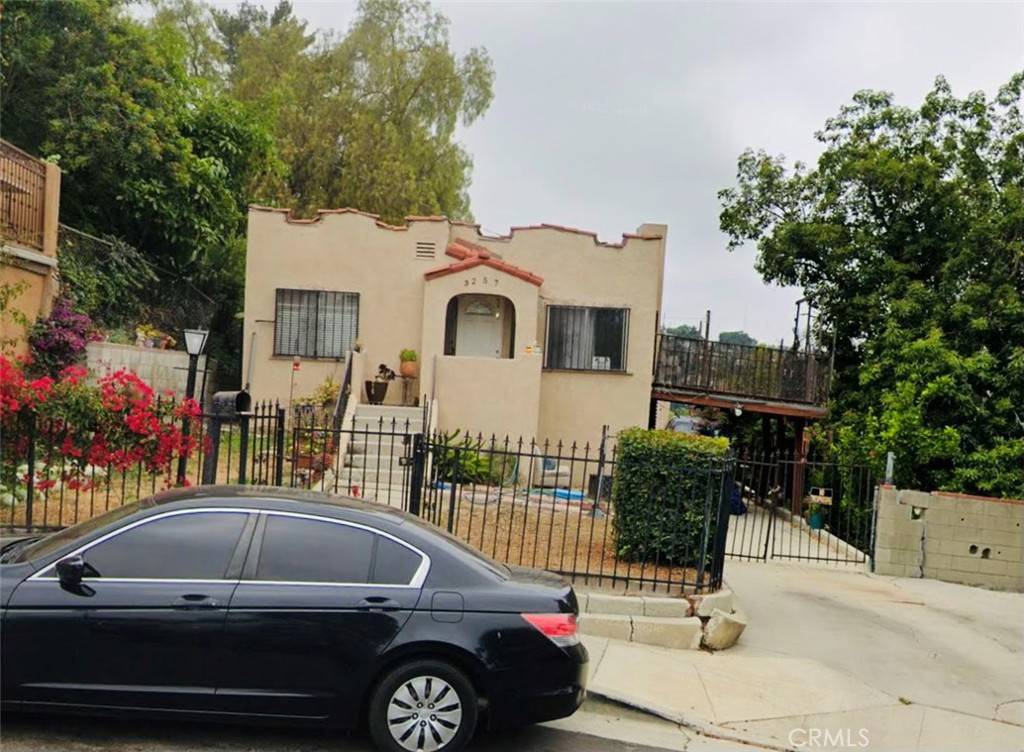 El Sereno, CA 90032,3257 Betty DR