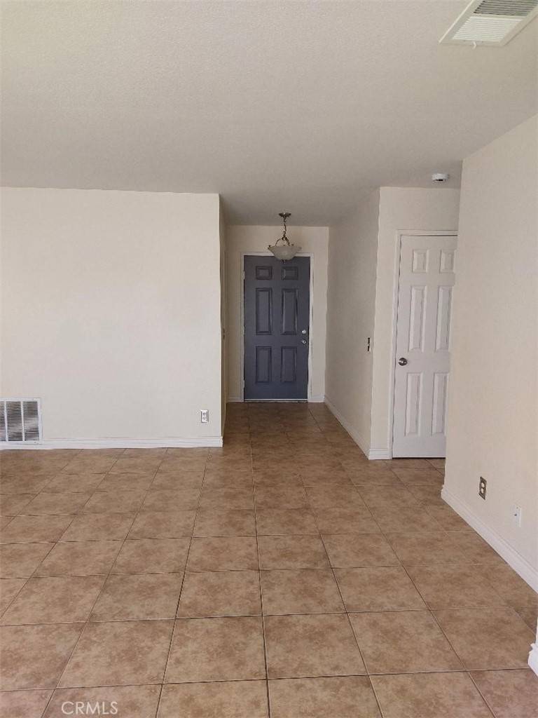 Adelanto, CA 92301,17863 Avery ST