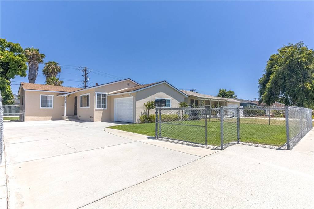 Stanton, CA 90680,10522 Rose ST