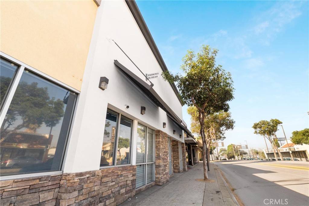 South Gate, CA 90280,4332 Tweedy BLVD