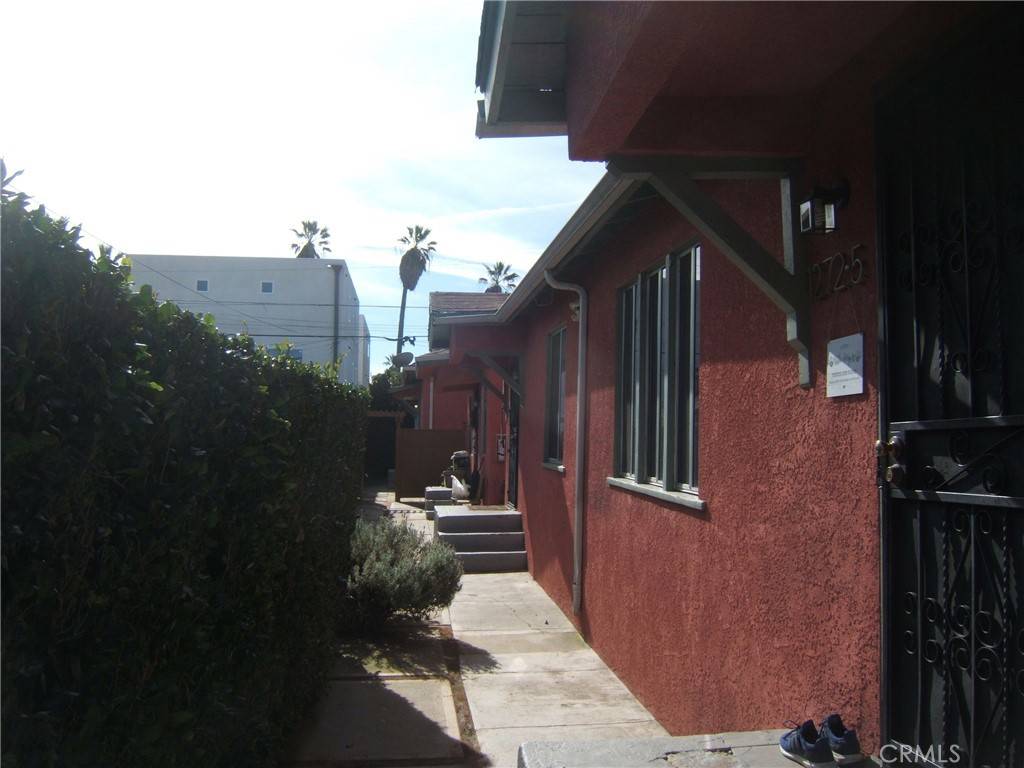 Los Angeles, CA 90007,1270 W 35th PL