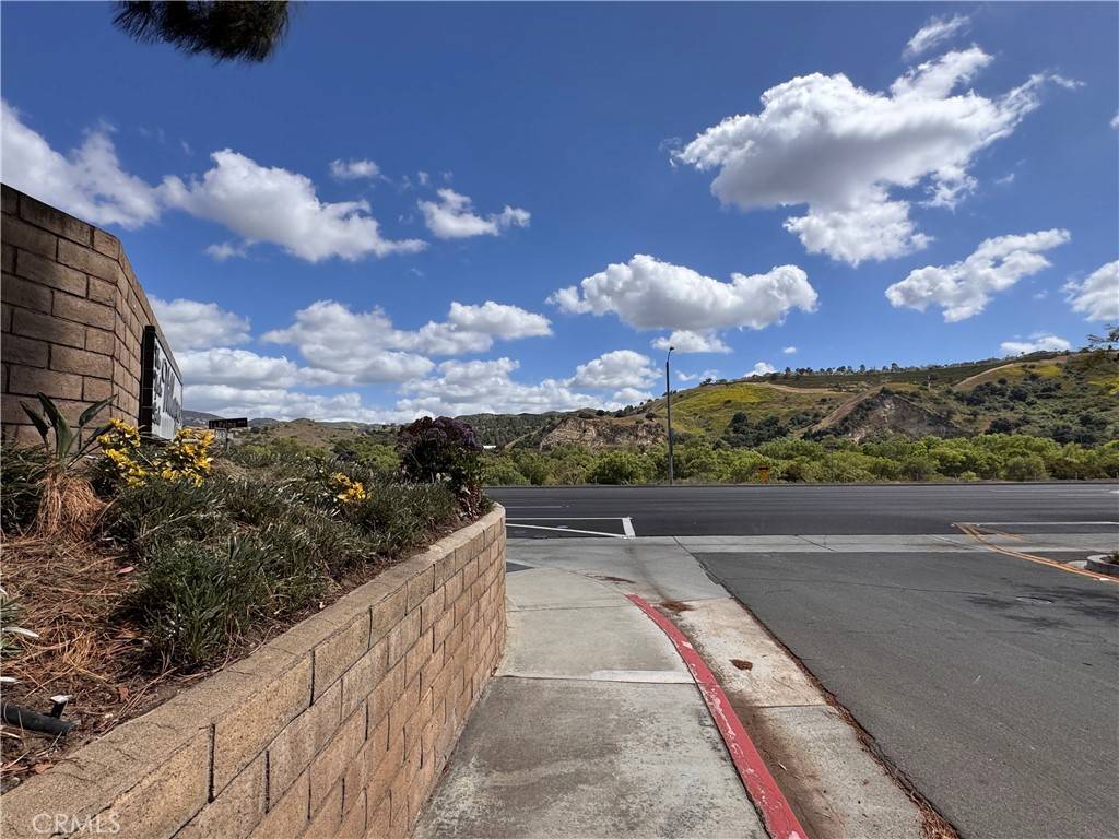 Yorba Linda, CA 92887,6237 Hartford RD #176