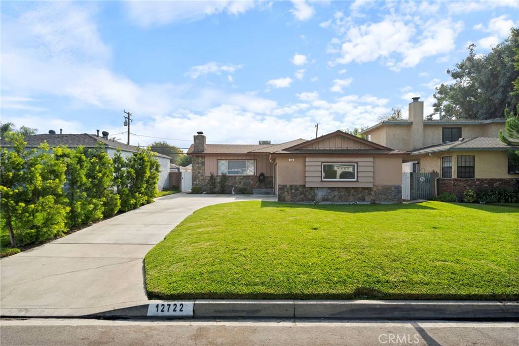 Downey, CA 90242,12722 Glynn AVE