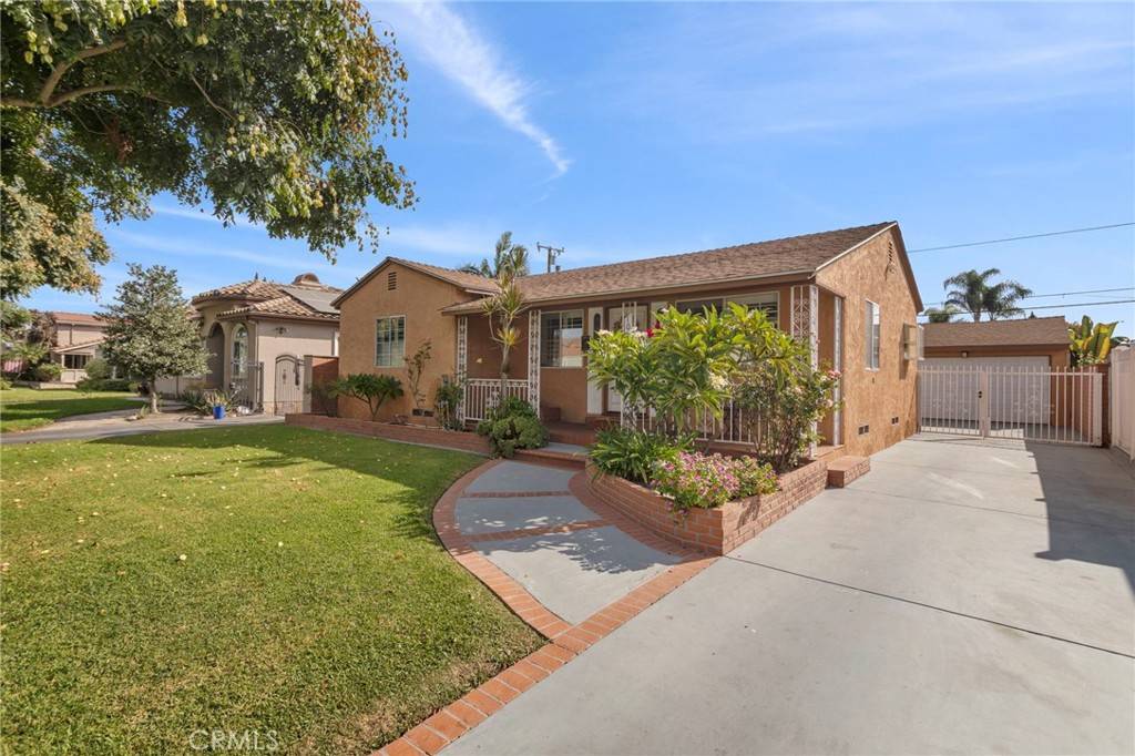 Downey, CA 90241,10534 Clancey AVE