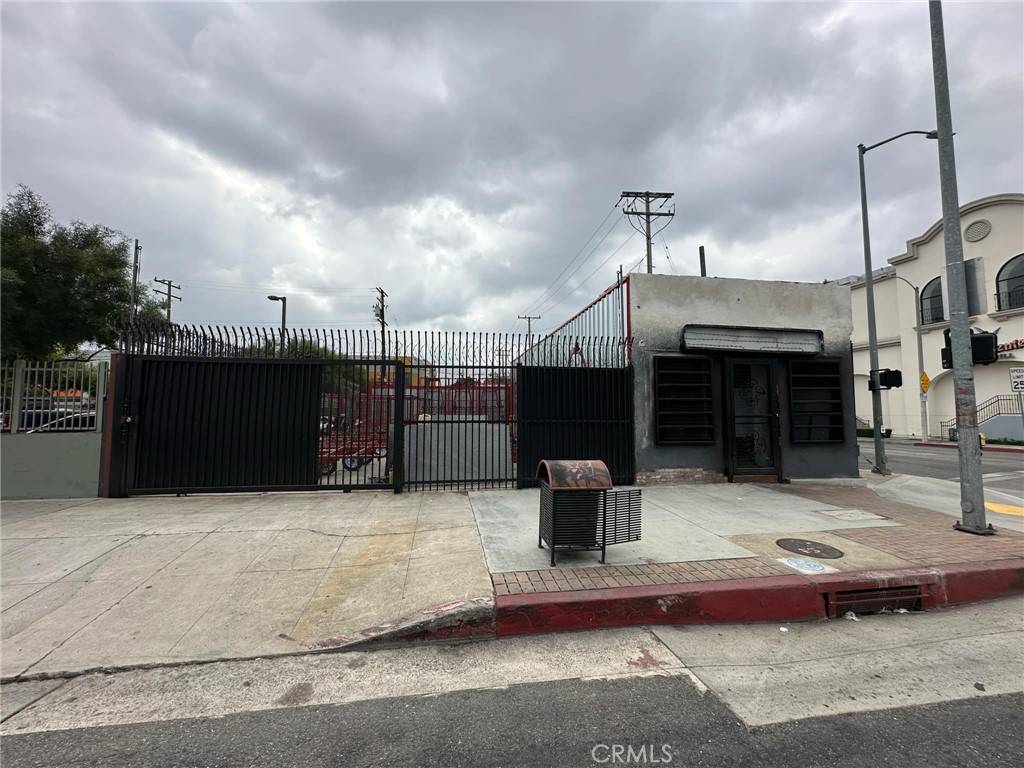 Huntington Park, CA 90255,2200 E Florence AVE