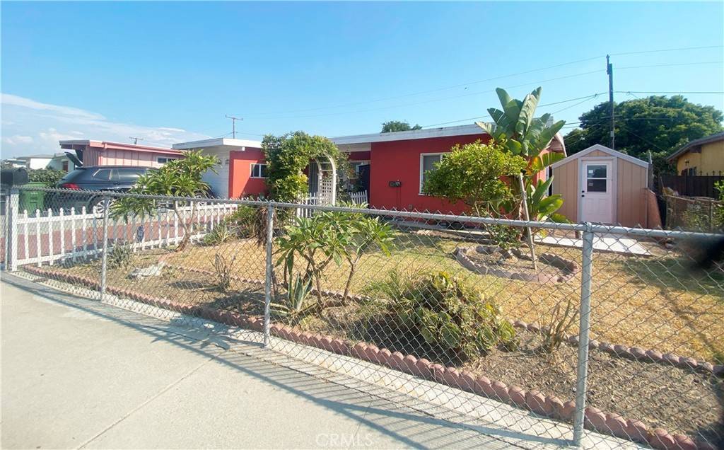 Compton, CA 90220,1718 W 166th ST