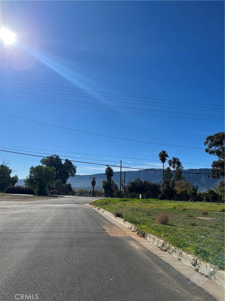 Lake Elsinore, CA 92530,0 LAKE