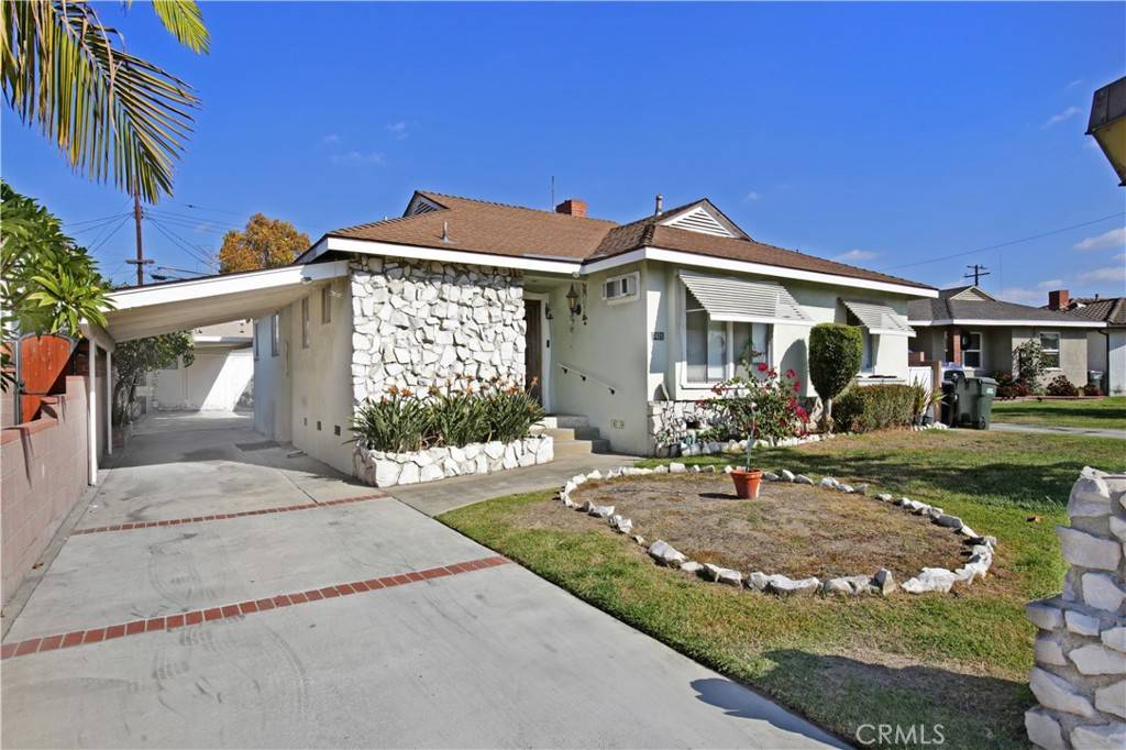 Downey, CA 90240,7421 Ivo ST