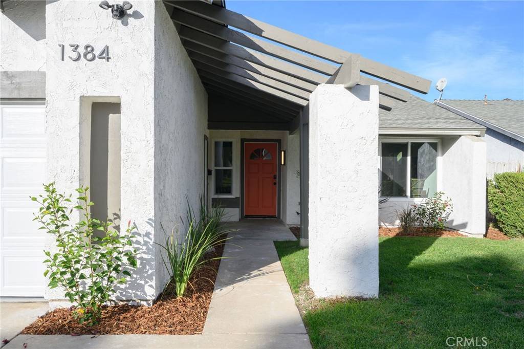 Corona, CA 92882,1384 Emerald ST