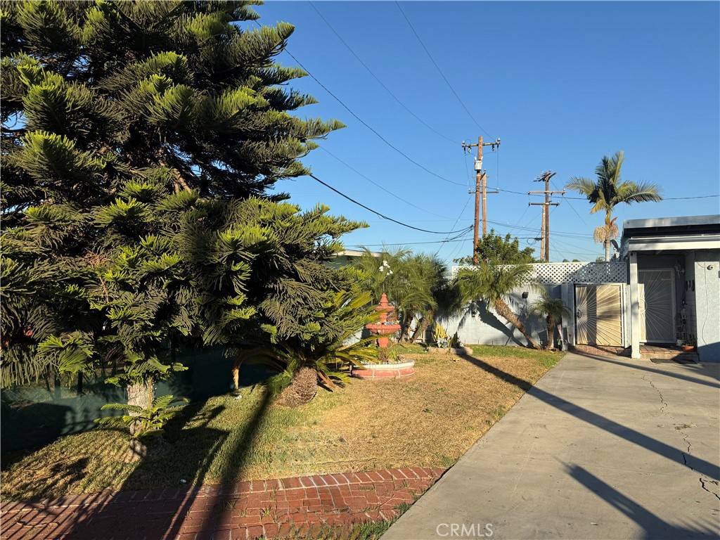 Whittier, CA 90605,13561 Close ST