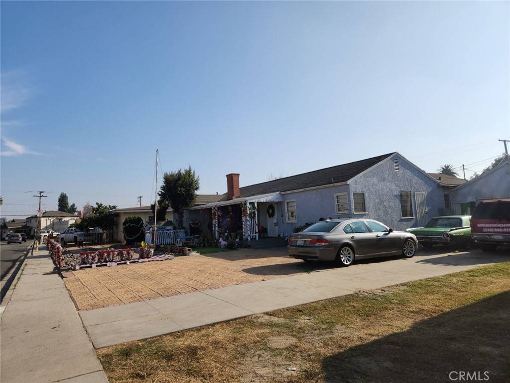 Lynwood, CA 90262,3356 Josephine ST