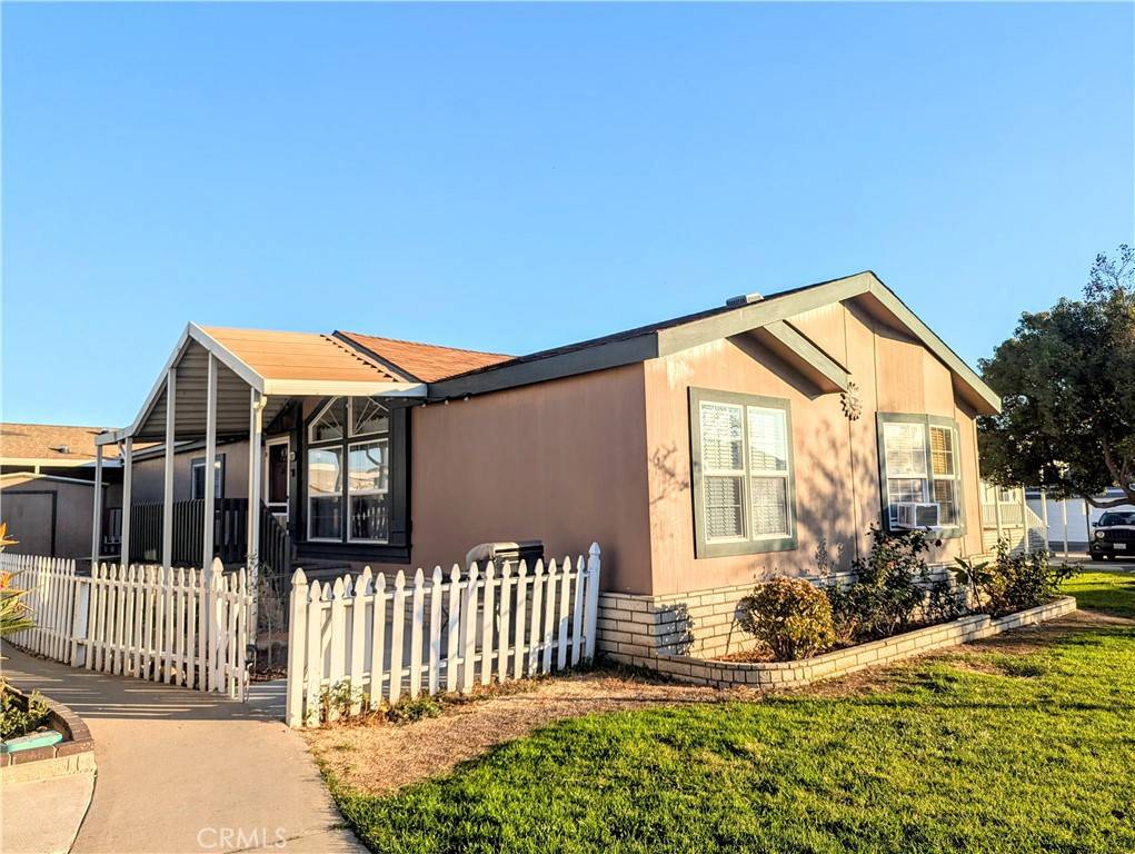 Anaheim, CA 92807,5815 E La Palma NW #187