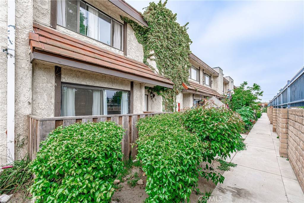 Panorama City, CA 91402,9525 Sylmar AVE #2