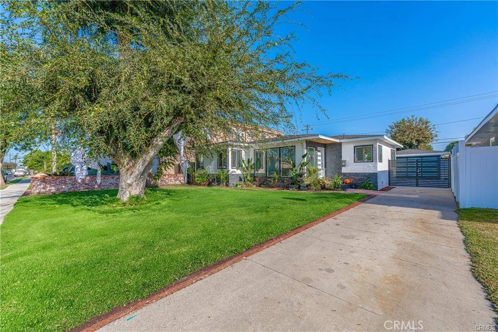 Downey, CA 90241,8413 6th St