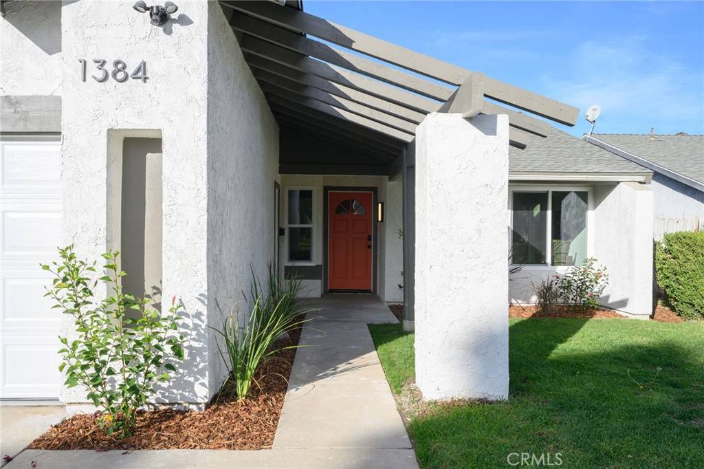 Corona, CA 92882,1384 Emerald ST