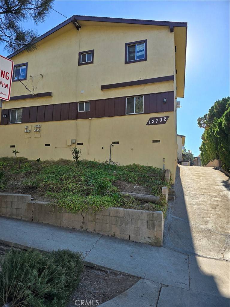 Whittier, CA 90602,13702 Penn ST
