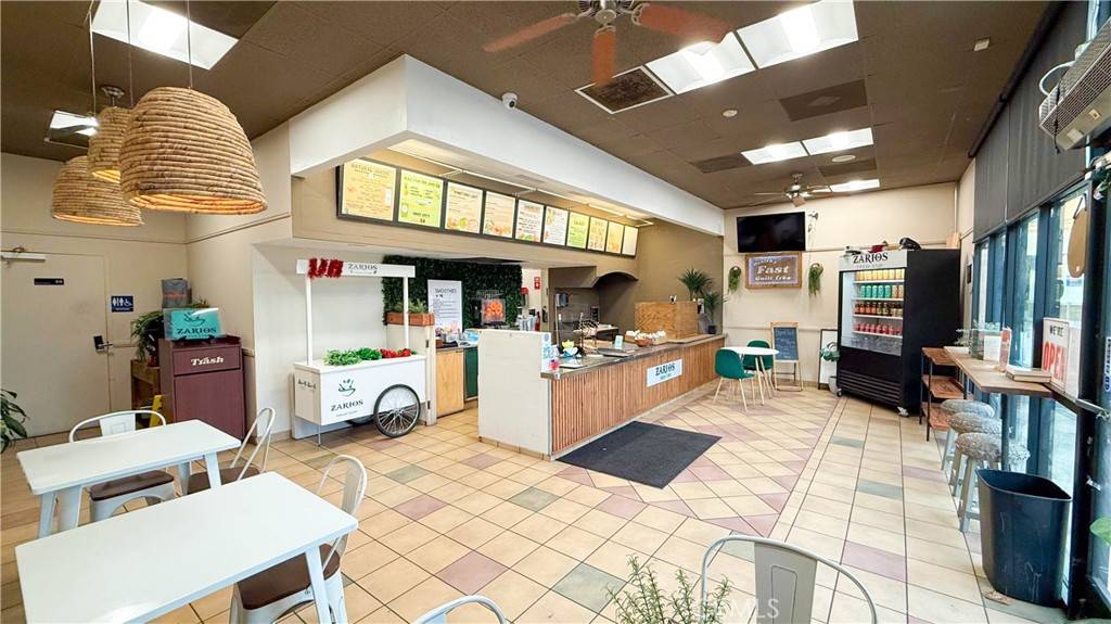 Pico Rivera, CA 90660,9325 whittier