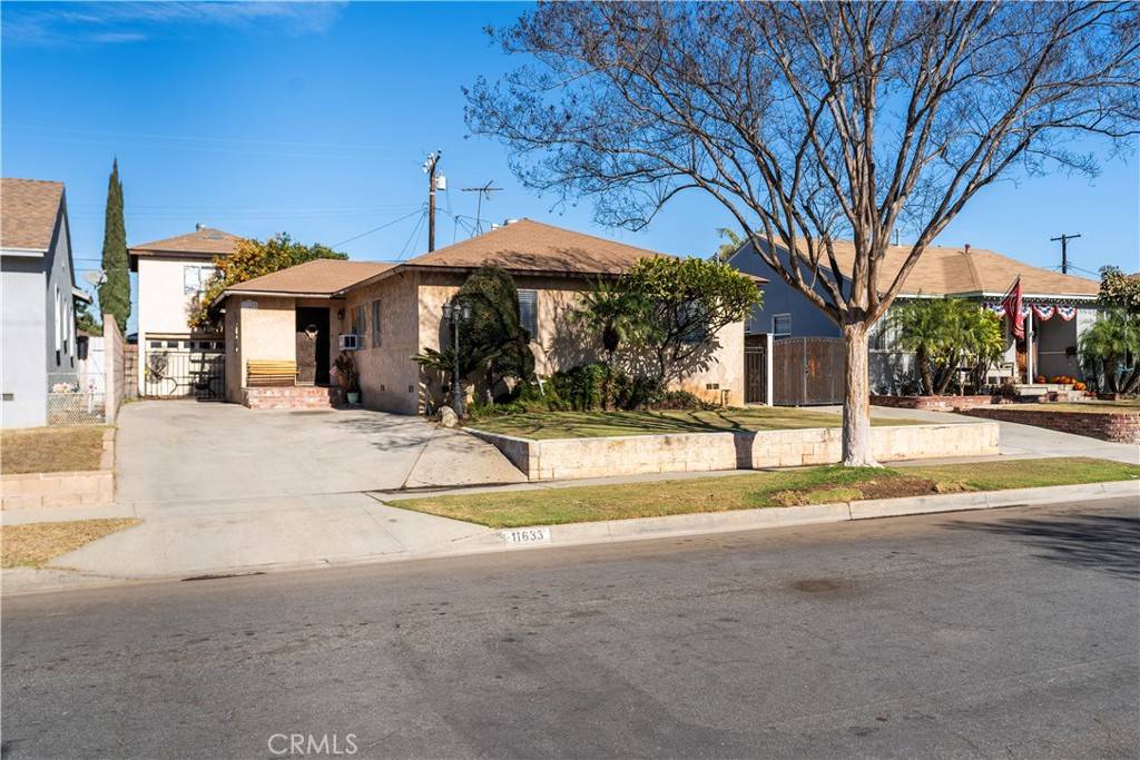 Santa Fe Springs, CA 90670,11633 Terradell ST