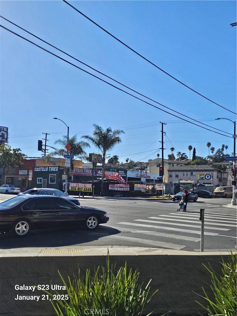 Los Angeles, CA 90008,4301 Crenshaw BLVD