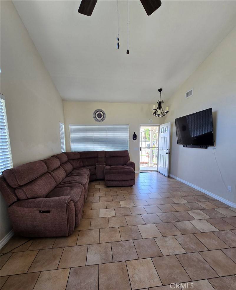 Lake Elsinore, CA 92530,29333 Breakwater ST