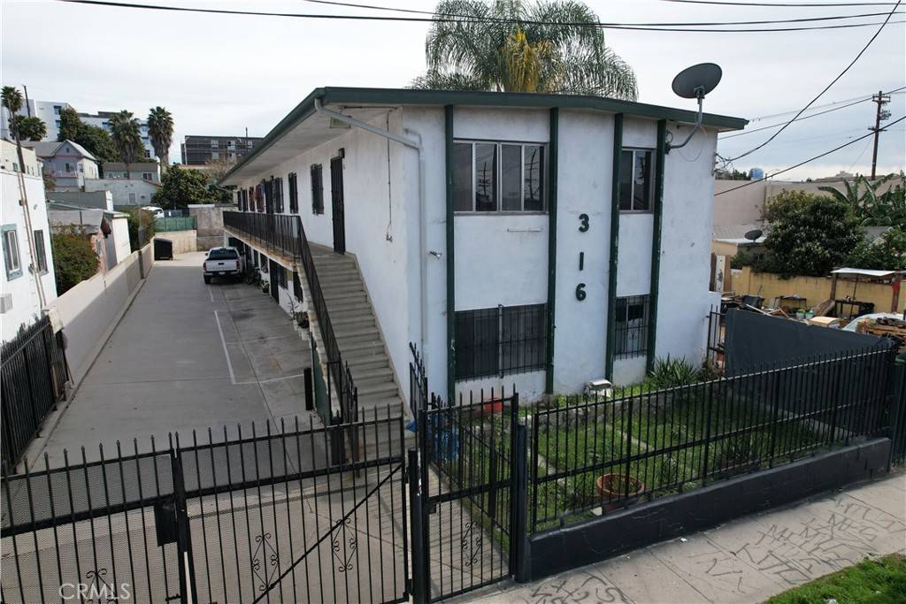 Los Angeles, CA 90026,316 N Coronado ST