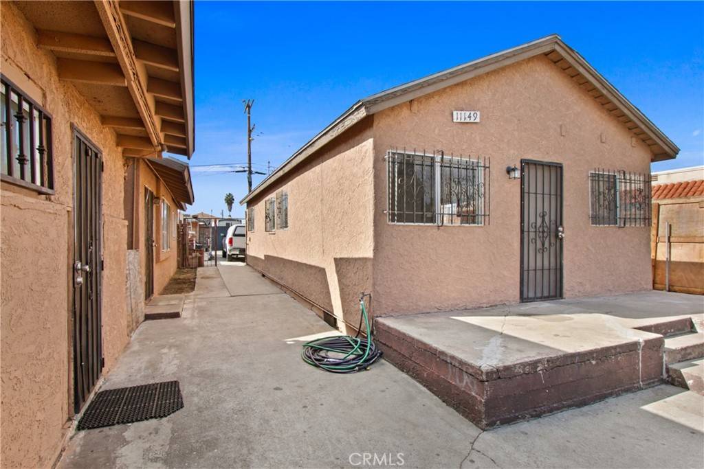 Los Angeles, CA 90044,11149 Van Buren AVE