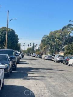 Los Angeles, CA 90001,1842 E 69th ST