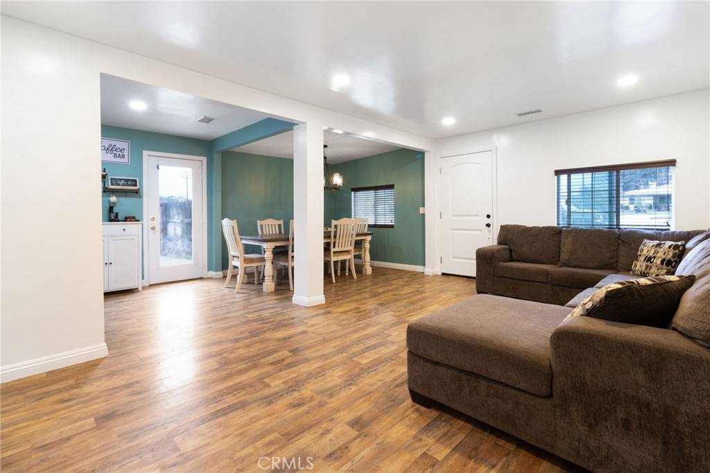 San Bernardino, CA 92404,1005 E Lynwood DR